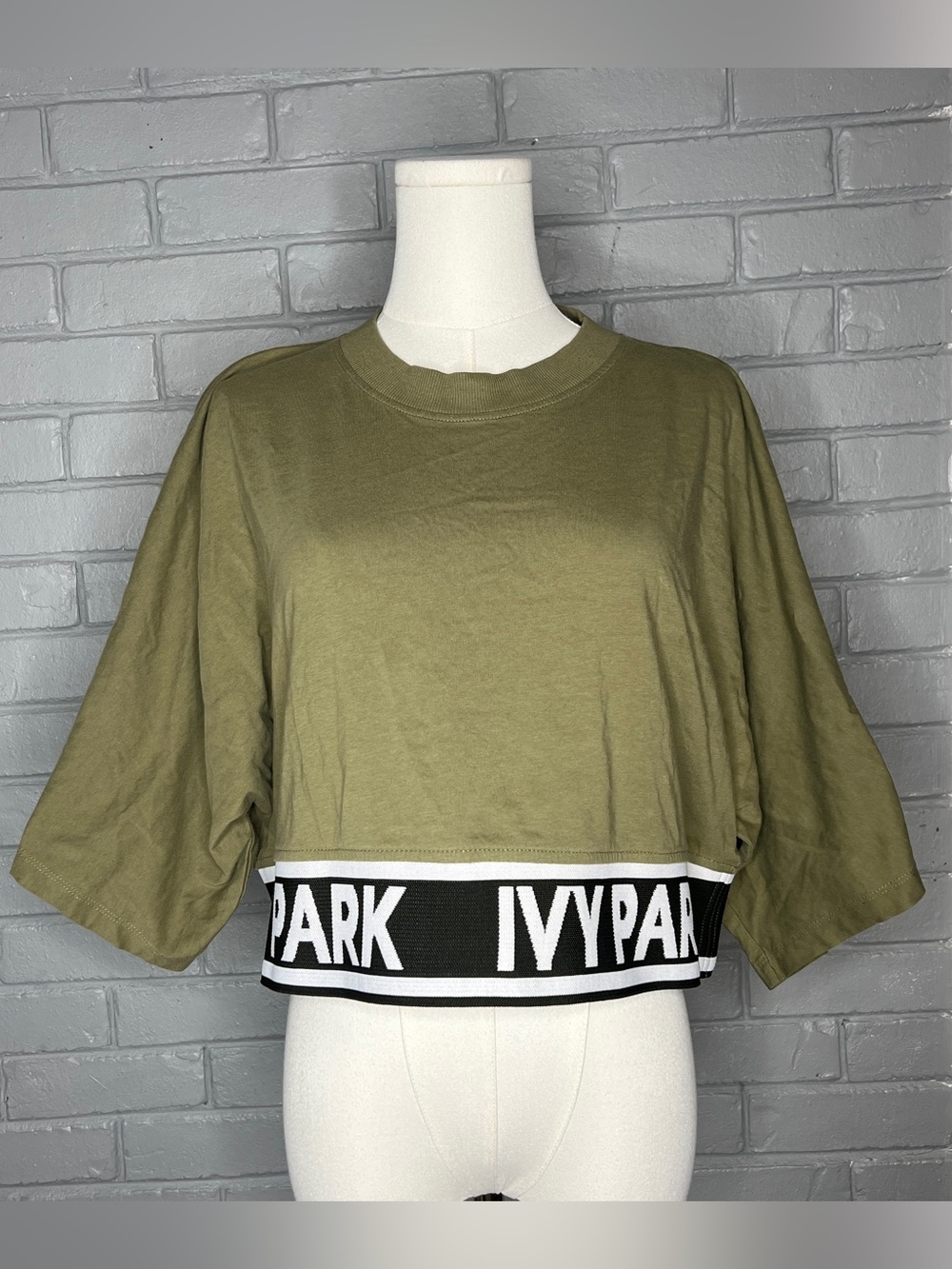 IVY PARK Olive Cropped Logo-Band Top with Black & White Hem Size Medium